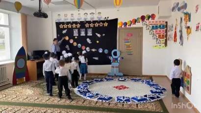 "12 сәуір Ғарышкерлер күні"